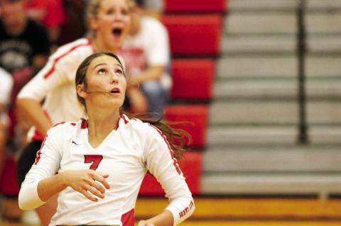 Lady Cards sweep week with 3 matches to go