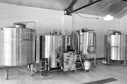 Brewhouse equipment coming in for Hound Song