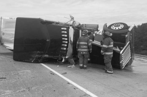 I-10 BRIDGE ACCIDENT DIVERTS TRAFFIC