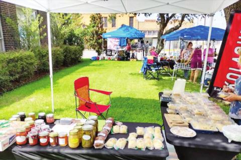 EL Farmers Market moves to town square