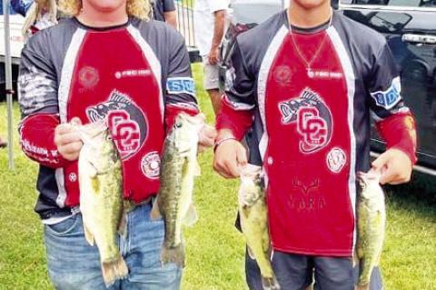 COLUMBUS FISHERS COMPETE AT STATE