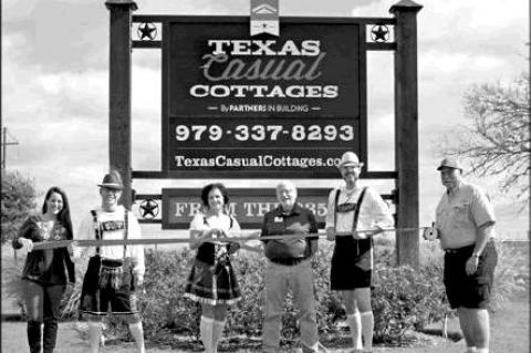 Columbus C of C welcomes Texas Casual Cottages