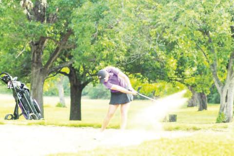 SMITH COMPETES IN GOLF REGIONALS