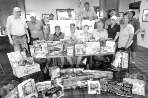 COLUMBUS GOLF ASSOCIATION COLLECTS TOYS