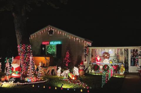 Griswold Decorating Contest winners