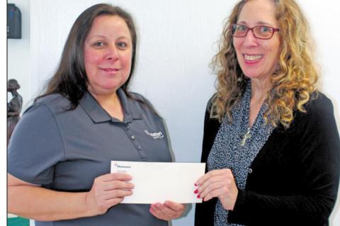Hanson donates $1,000 to NIE program