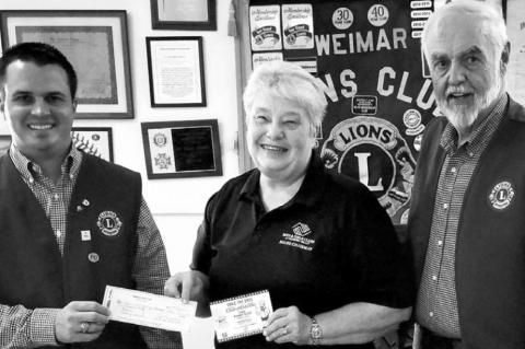 Weimar Lions donate to B&G Club